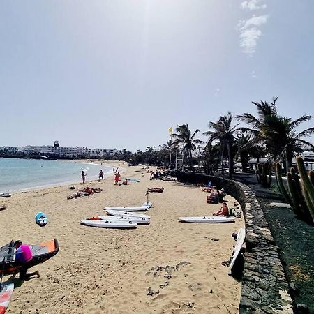 Pequeno Bungalow Firt Line Of The Sea Costa Teguise Exteriör bild