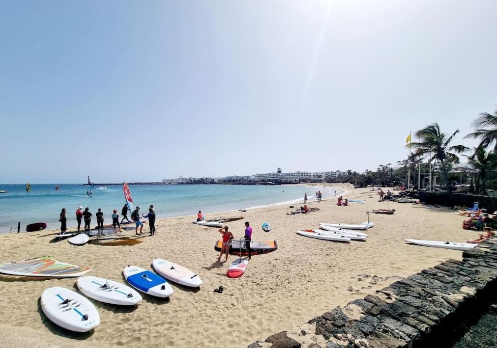 Pequeno Bungalow Firt Line Of The Sea Costa Teguise Exteriör bild