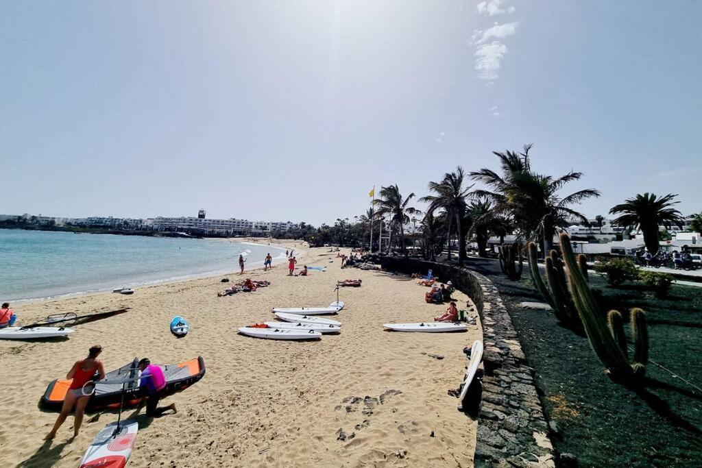 Pequeno Bungalow Firt Line Of The Sea Costa Teguise Exteriör bild